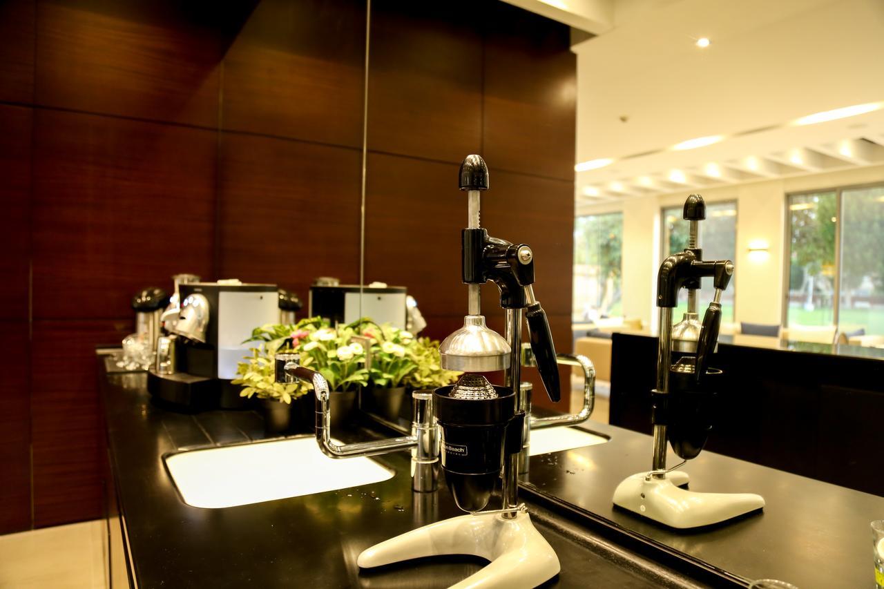 M Executive Residence & Boutique Hotel - Adults Only Ал Хубар Екстериор снимка